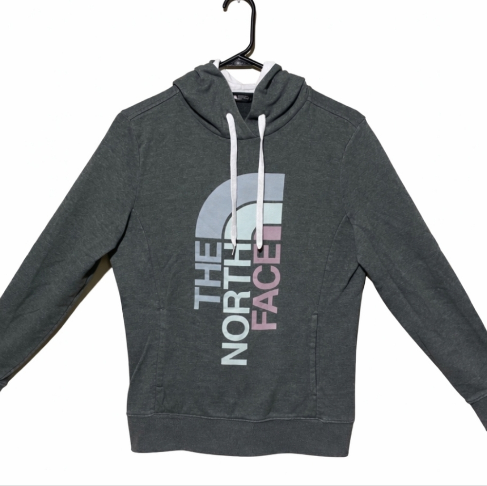 North Face Women’s Medium Trivert Patch Pullover Hoodie - Sage heathered green
